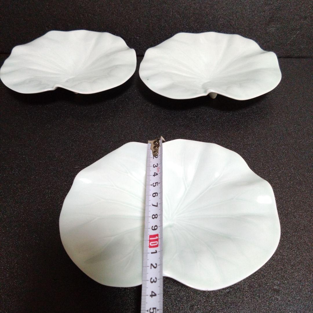 未使用 波佐見焼 光琳窯 葉型 3点脚銘々皿3枚 リーフ型3枚　お祝い