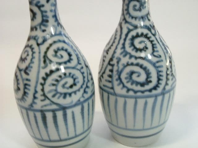 徳利■古伊万里染付蛸唐草紋とっくり 酒器 2本 花瓶 骨董 時代物(江戸後期)■