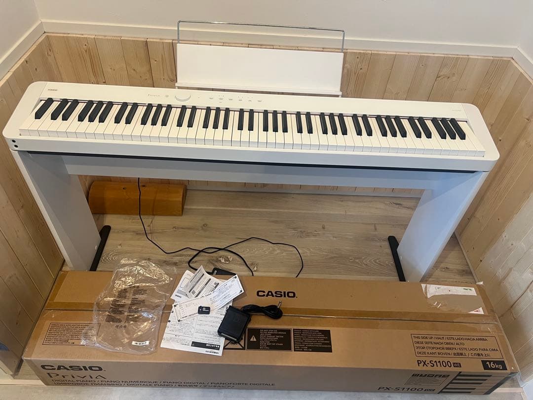 CASIO Privia PX-S1100 ホワイト 2022年製 電子ピアノ - メルカリ