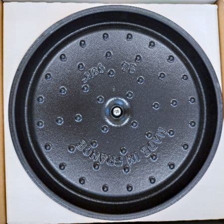 【新品、人気色】staub 両手鍋 チェリー 3.8L　24cm