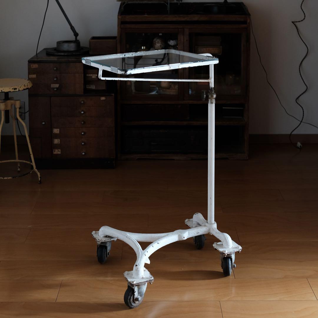 日本昭和時代（1950年頃）HIKARI製の医療用可動テーブル