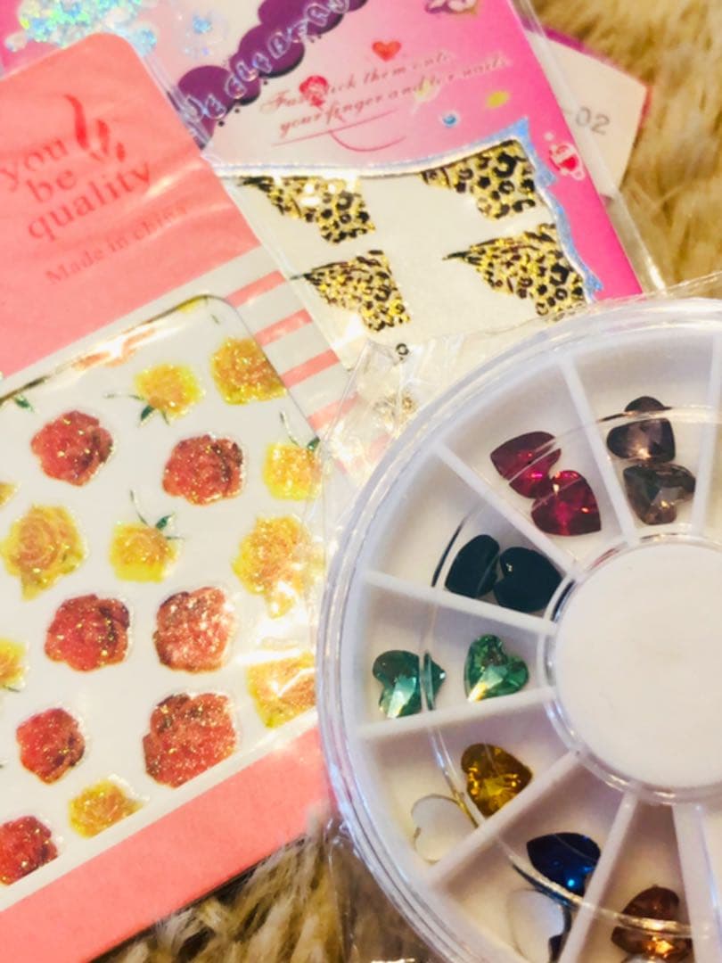 新品未使用★ネイルアートシール他41個まとめ売りウォーターシールラインストーン