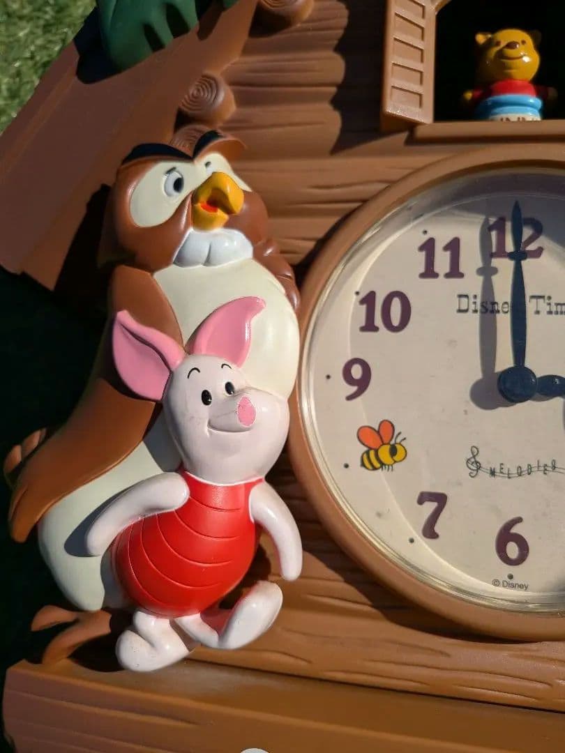 ディズニータイム　ウィニー・ザ・プー 掛時計 木の家型