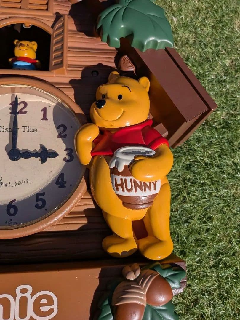 ディズニータイム　ウィニー・ザ・プー 掛時計 木の家型