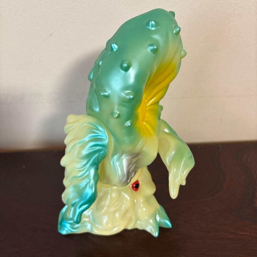 M1号 蓄光グリーンモンス　スタンダードサイズ ウルトラQ ソフビ