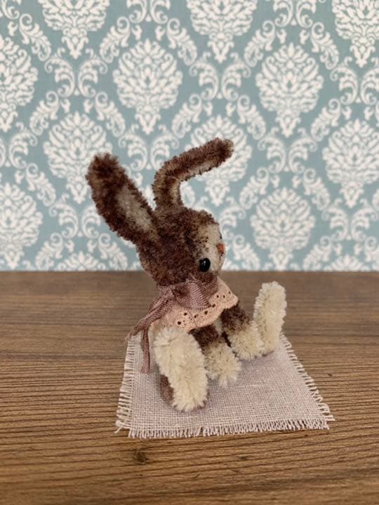 《モールアート》アンティーク風バニーちゃん♡困り顔（´-`）