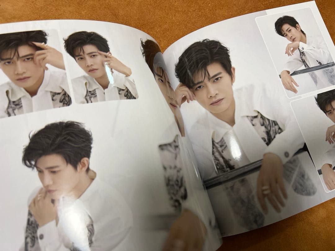 2023(一)アレン・レン（任嘉倫）個人写真集 正方形32p ALLEN写真集