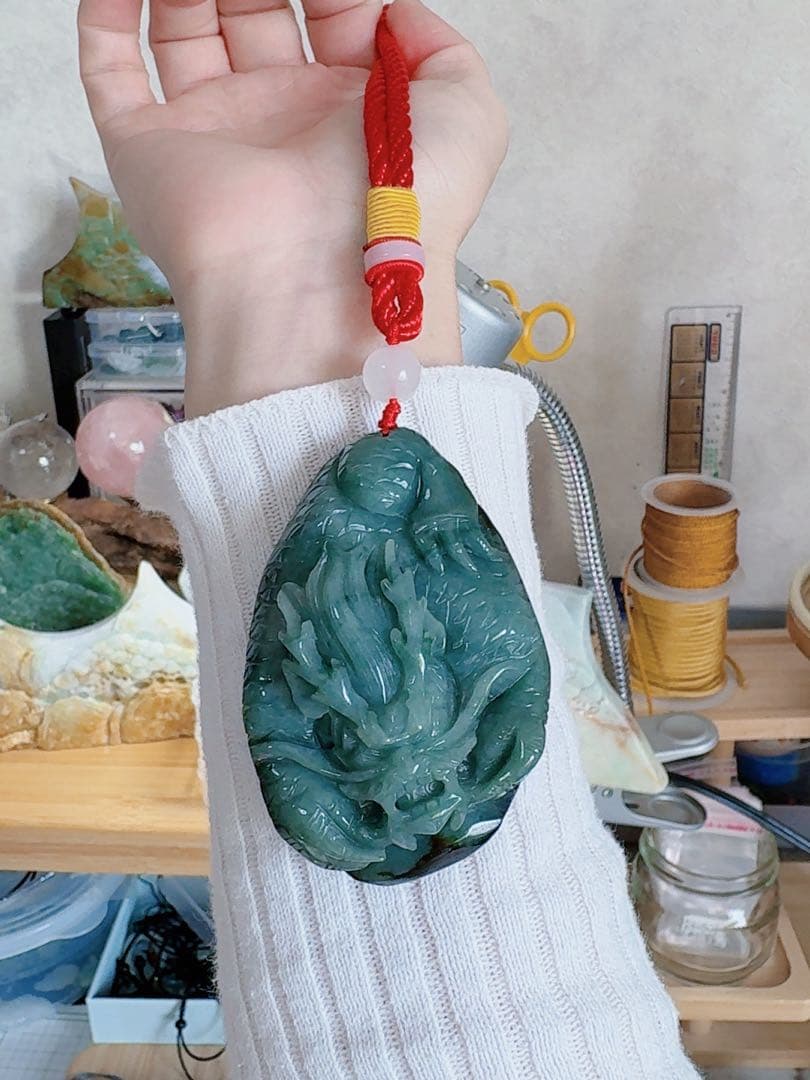 天然本翡翠《本物保証》大型「龍牌」藍水翡翠原鉱皮付きペンダント　ホルダー