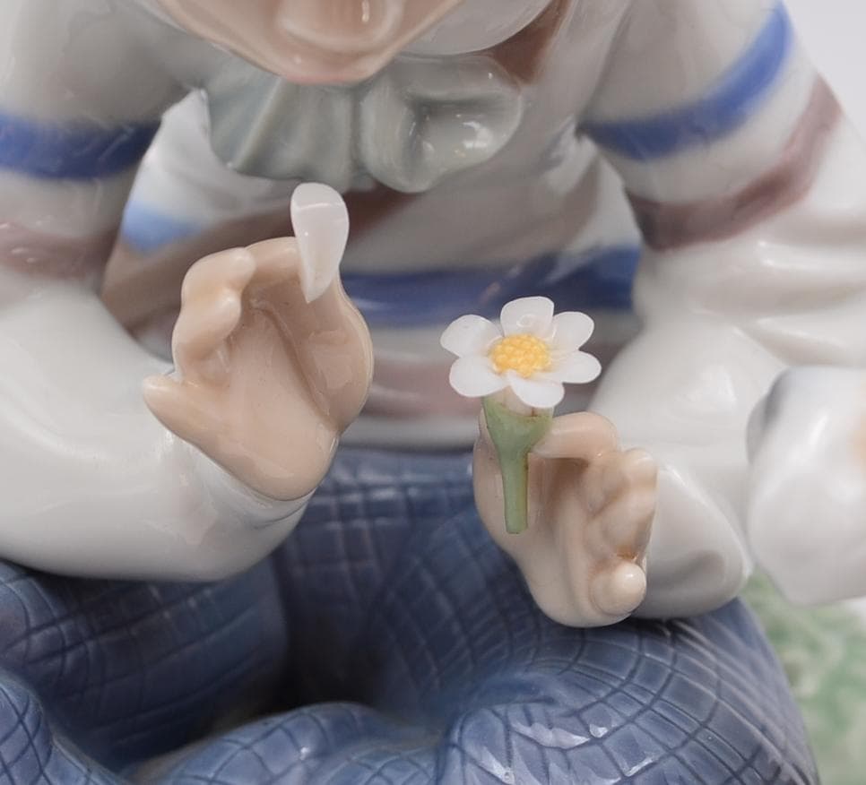 彼女もそうでありますように　＃5450　★リヤドロ　スペイン　ご成約済み