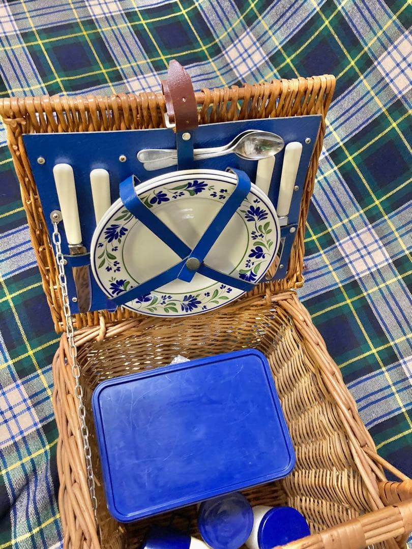 OPTIMA ピクニックバスケット(4人用不足品あり)