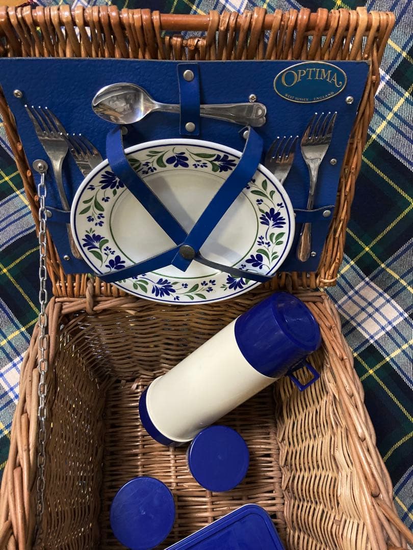 OPTIMA ピクニックバスケット(4人用不足品あり)