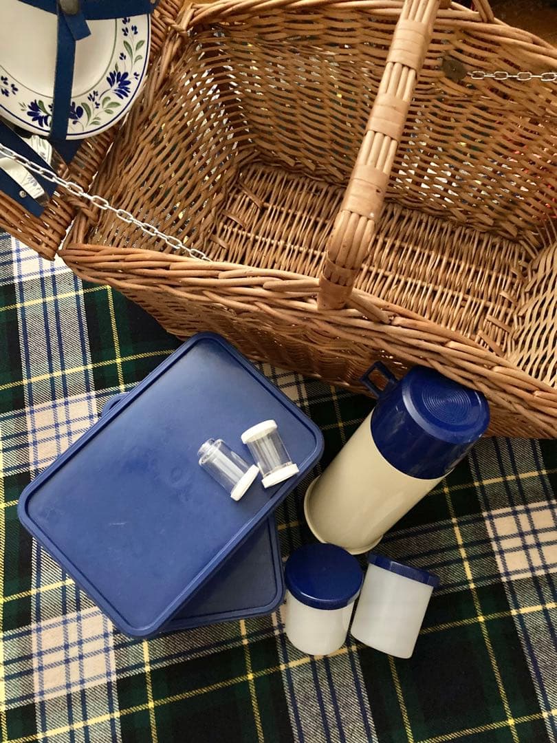 OPTIMA ピクニックバスケット(4人用不足品あり)