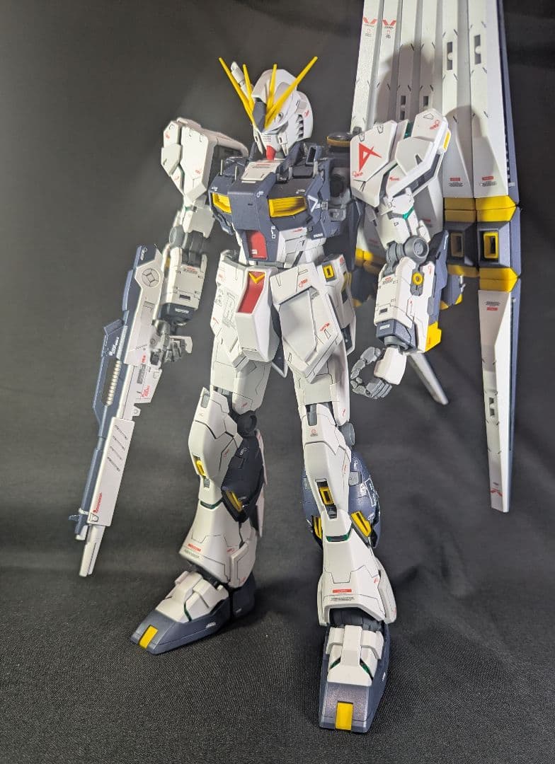 MG 1/100 逆襲のシャア RX-93 vガンダム Verka 完成品 - メルカリ