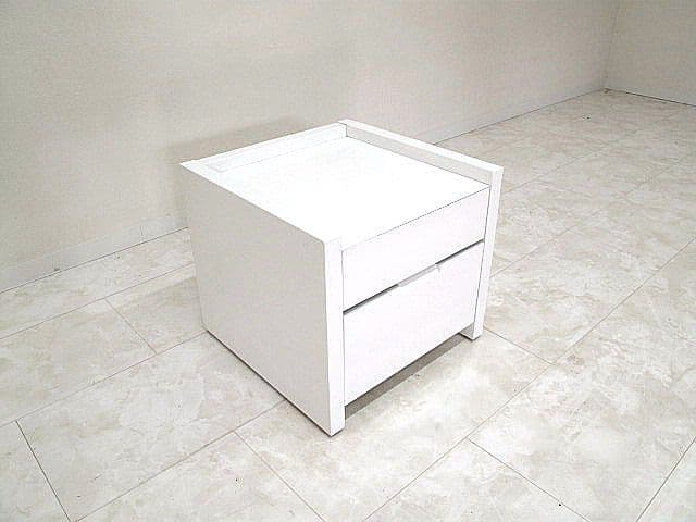 【展示品】シモンズ ナイトテーブル 　　ベッドサイドテーブル サイドチェスト
