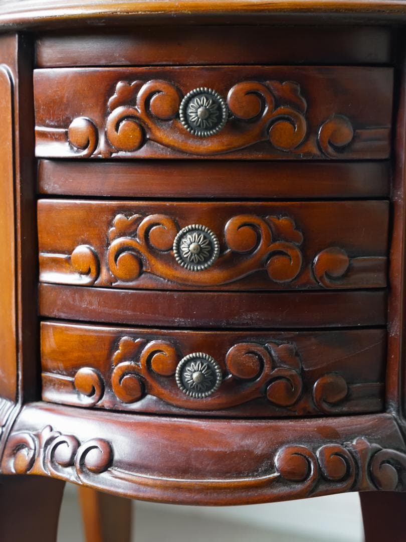 廃盤 コモ ラウンドチェスト 猫脚 アンティークキャビネット