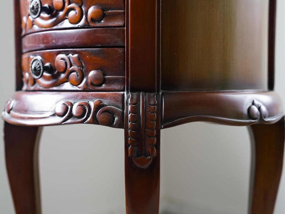 廃盤 コモ ラウンドチェスト 猫脚 アンティークキャビネット