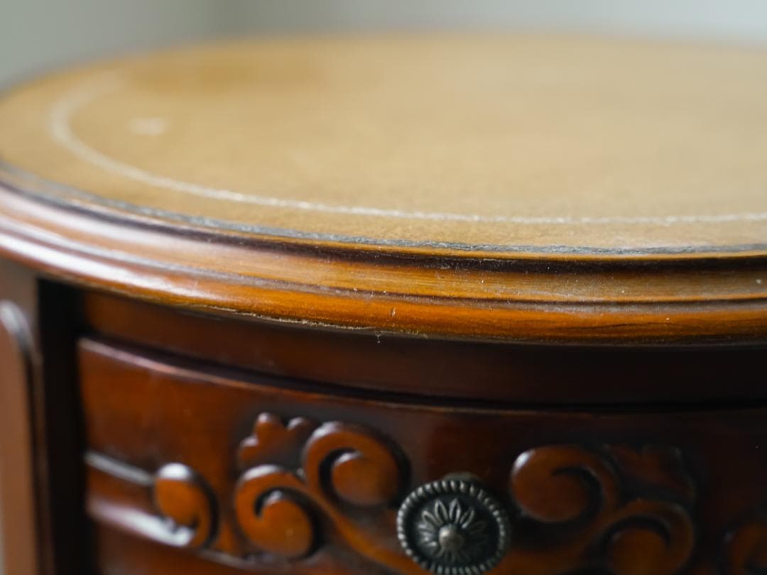 廃盤 コモ ラウンドチェスト 猫脚 アンティークキャビネット