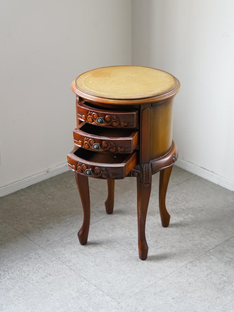 廃盤 コモ ラウンドチェスト 猫脚 アンティークキャビネット