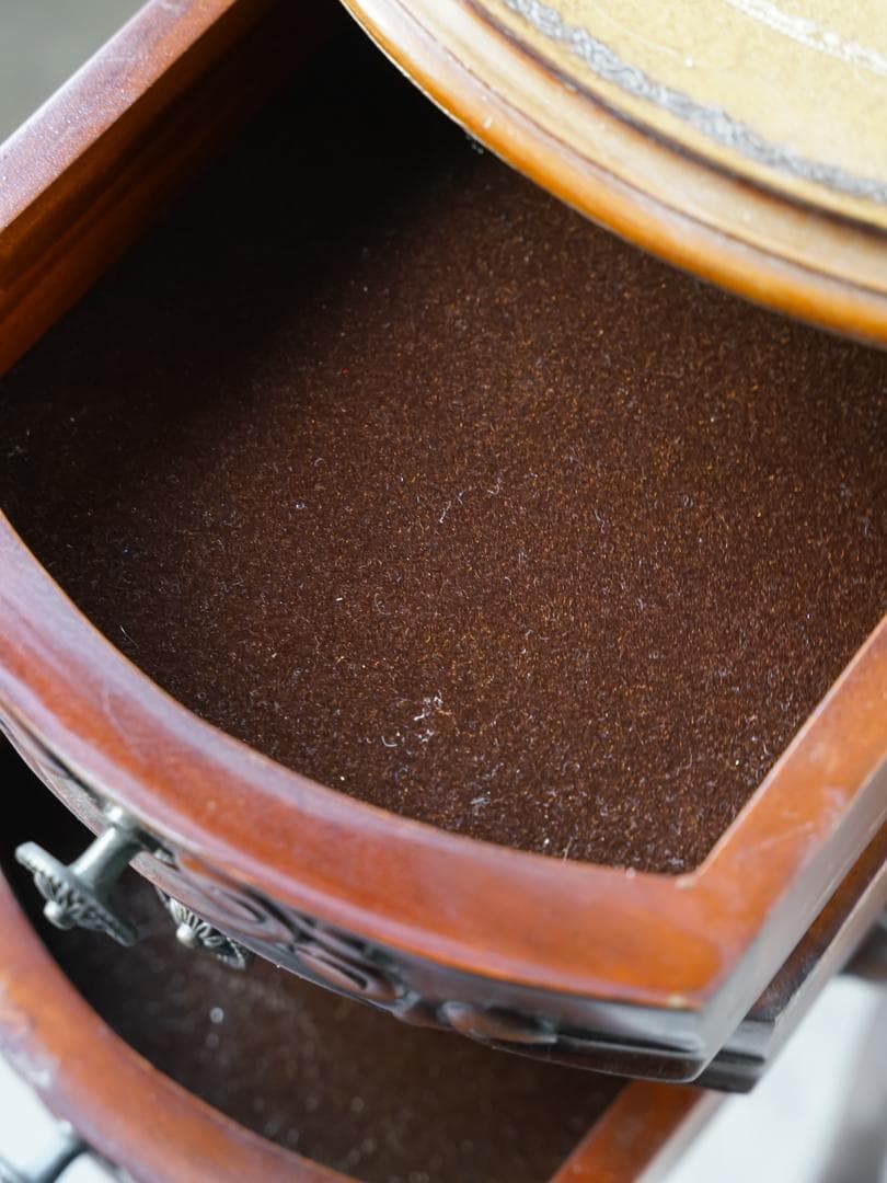 廃盤 コモ ラウンドチェスト 猫脚 アンティークキャビネット