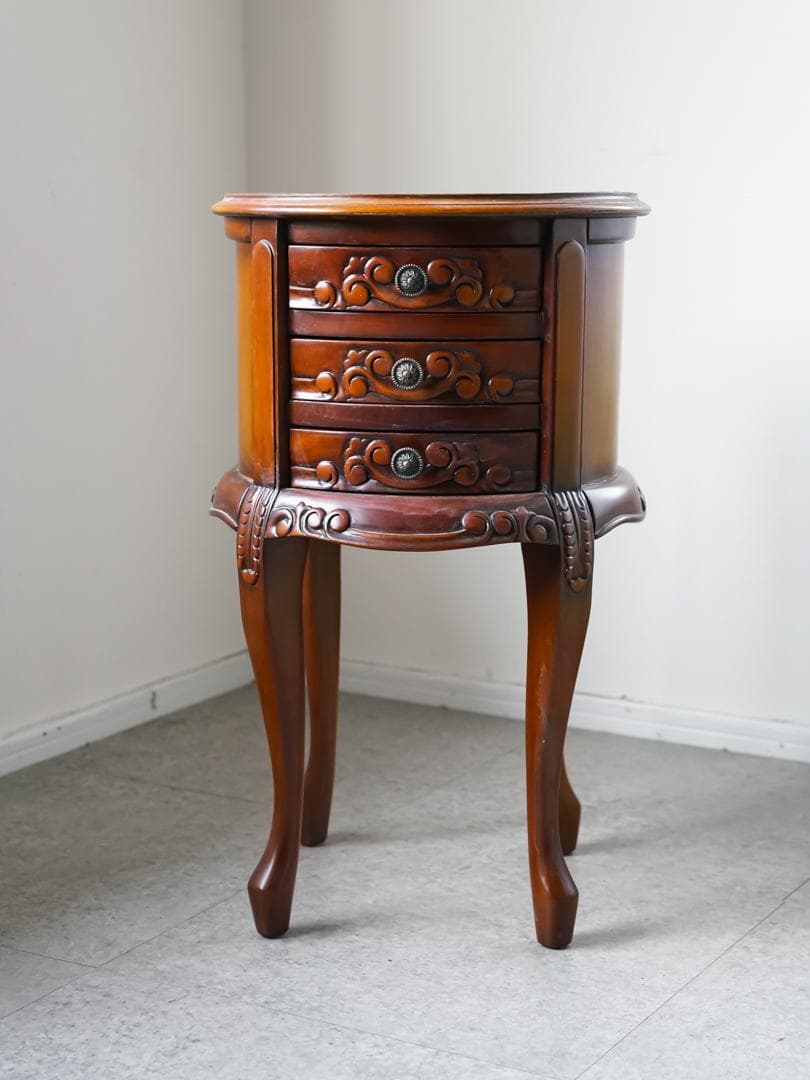 廃盤 コモ ラウンドチェスト 猫脚 アンティークキャビネット