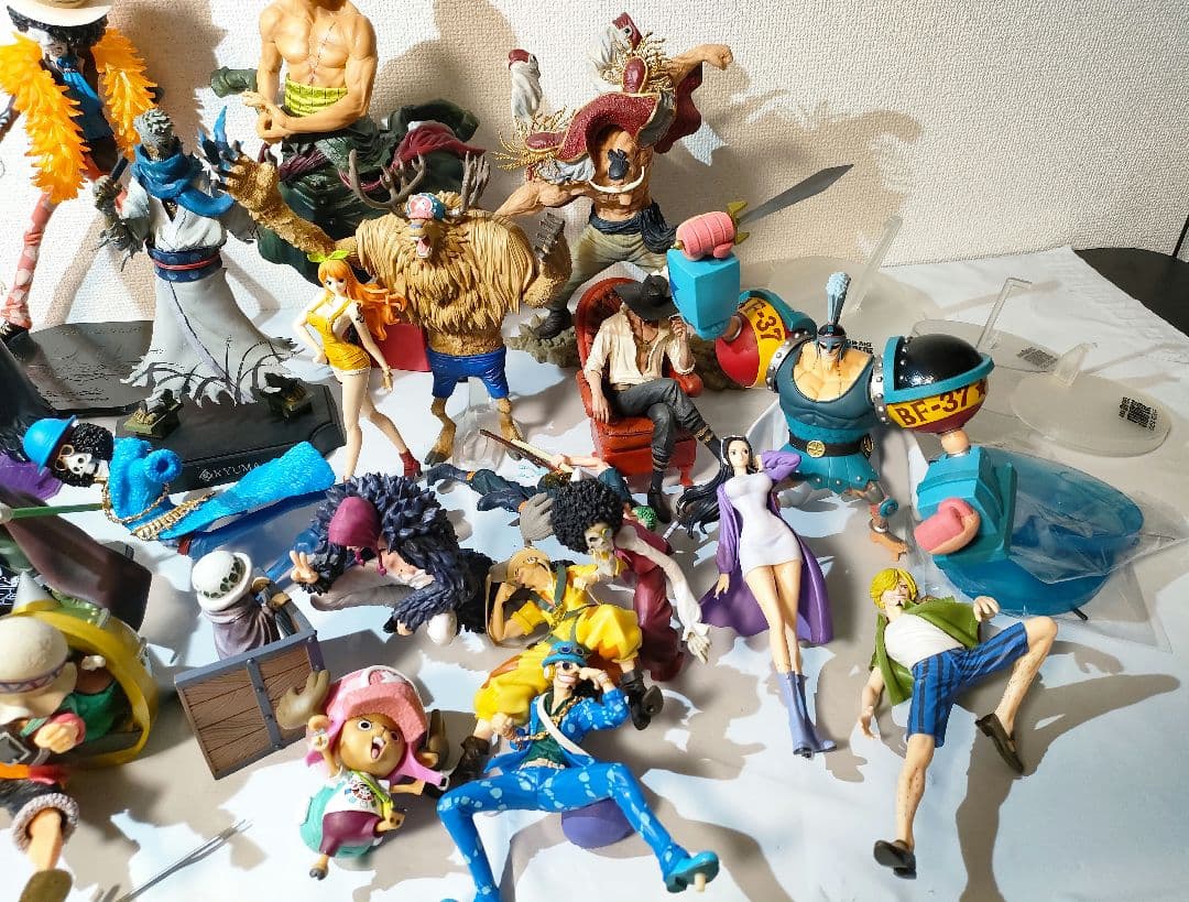 ☆　ワンピースフィギュア　まとめ売り　ロビン　ブルック　ゾロ　白ひげ　コラソン