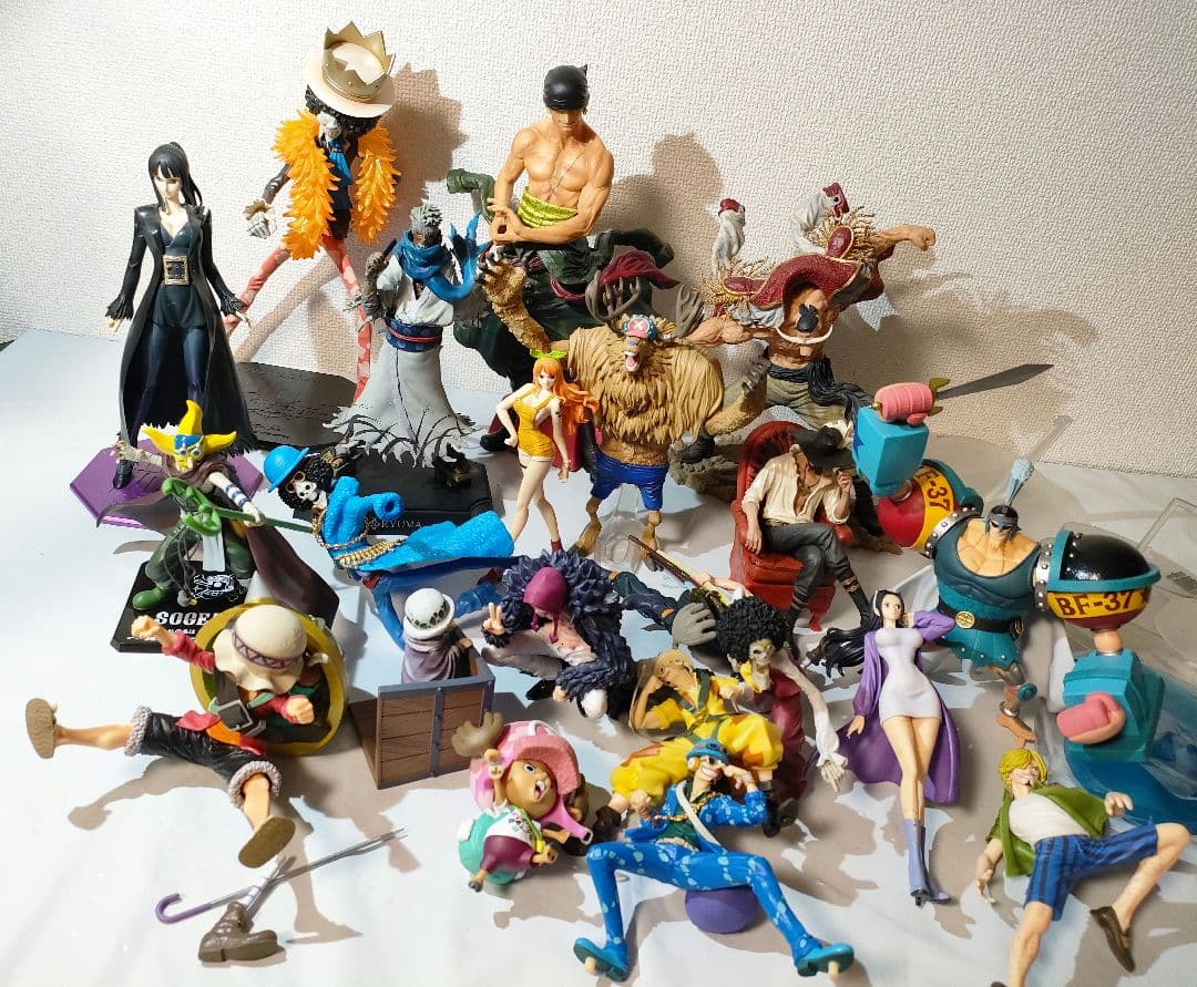 ☆　ワンピースフィギュア　まとめ売り　ロビン　ブルック　ゾロ　白ひげ　コラソン