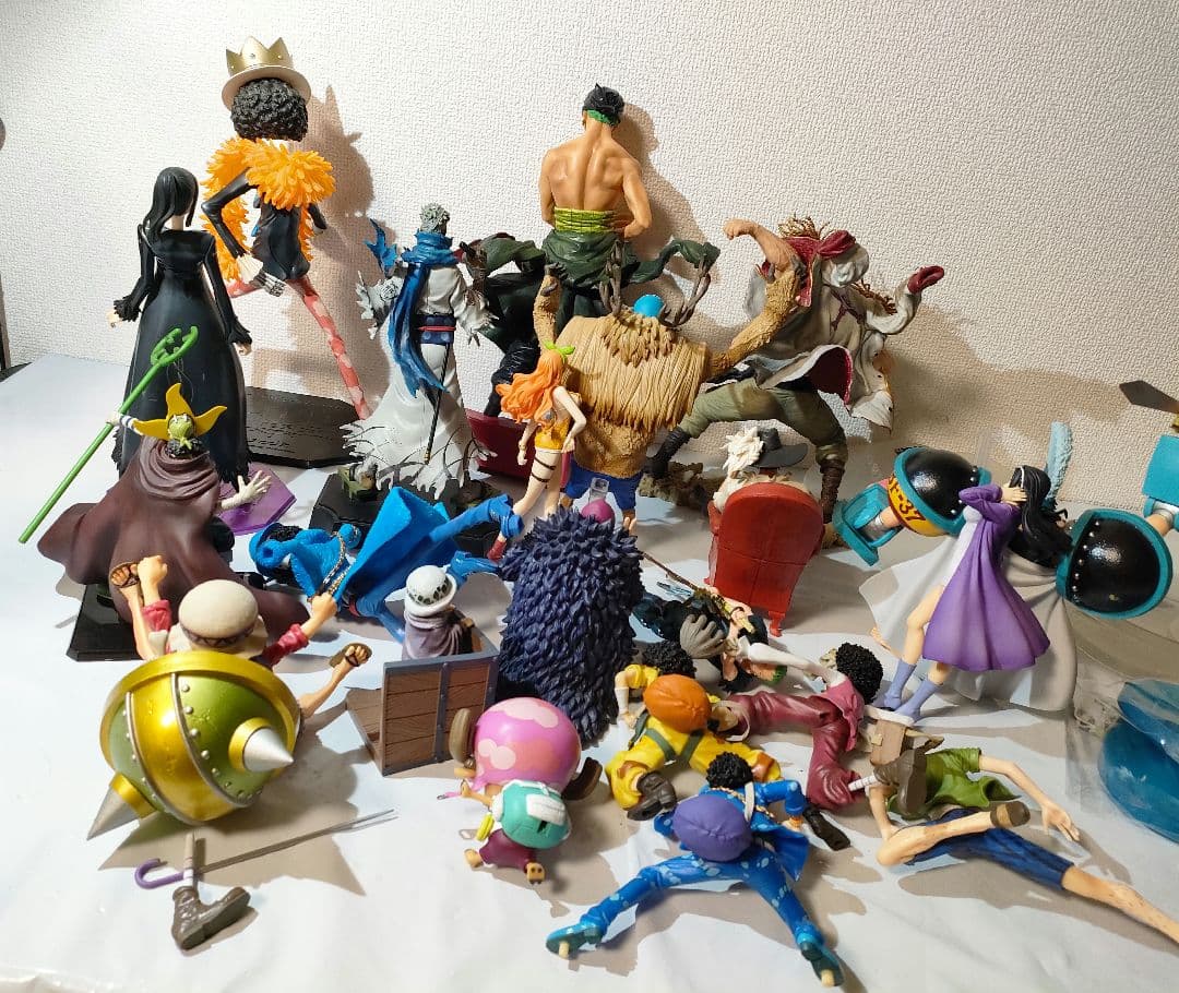 ☆　ワンピースフィギュア　まとめ売り　ロビン　ブルック　ゾロ　白ひげ　コラソン