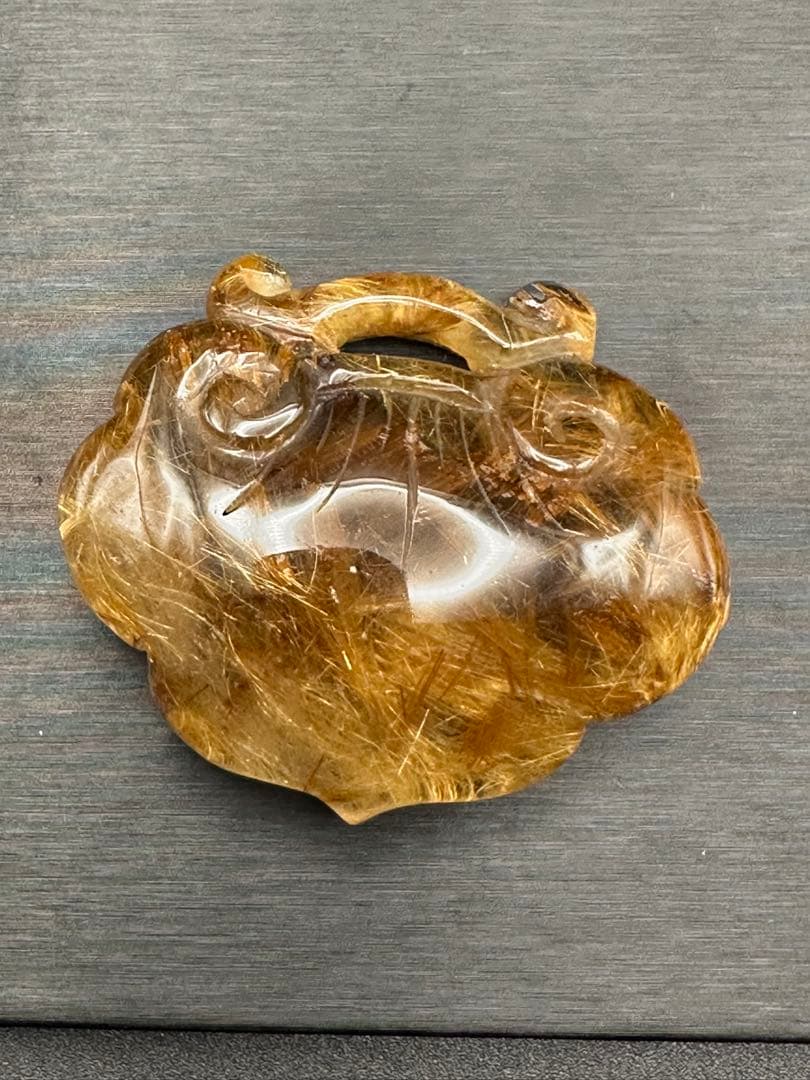 ルチルクォーツ縁起物（如意）