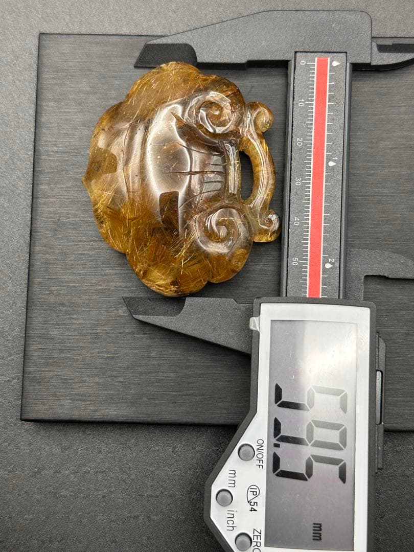 ルチルクォーツ縁起物（如意）