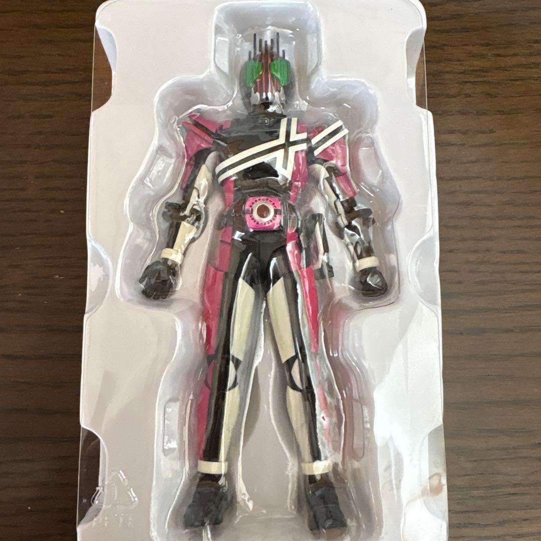 S.H.Figuarts 真骨彫 仮面ライダーディケイド ネオVer.