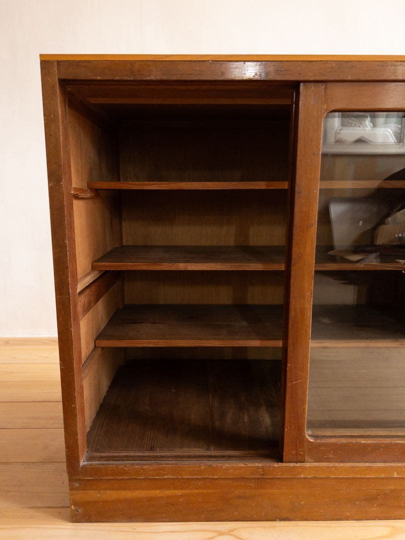 ガラス棚　木製　収納棚　引き戸　古道具　古家具　アンティーク