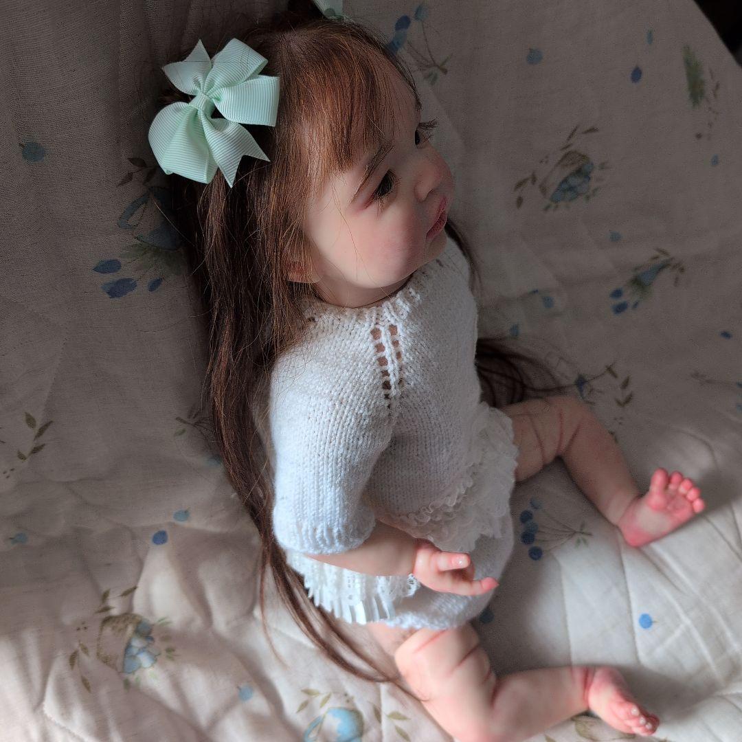 リボーンドール　透明感のある女の子