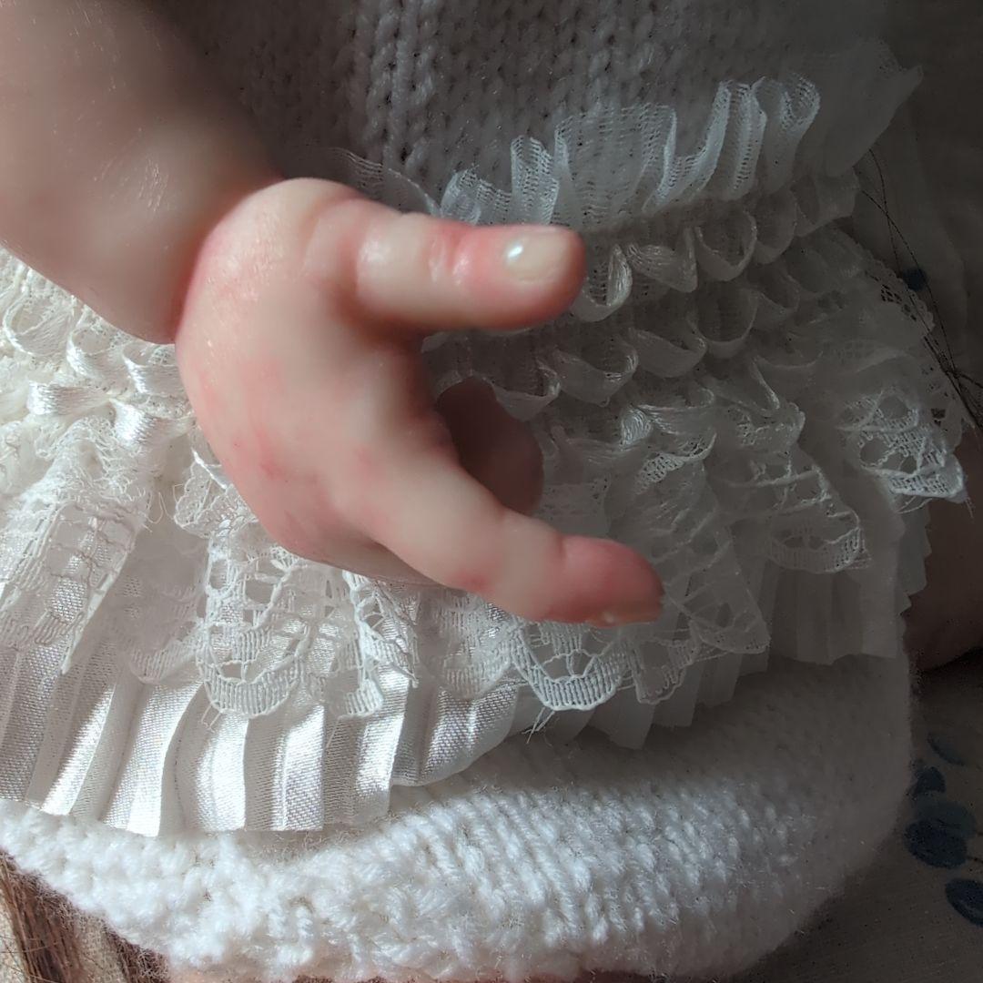 リボーンドール　透明感のある女の子