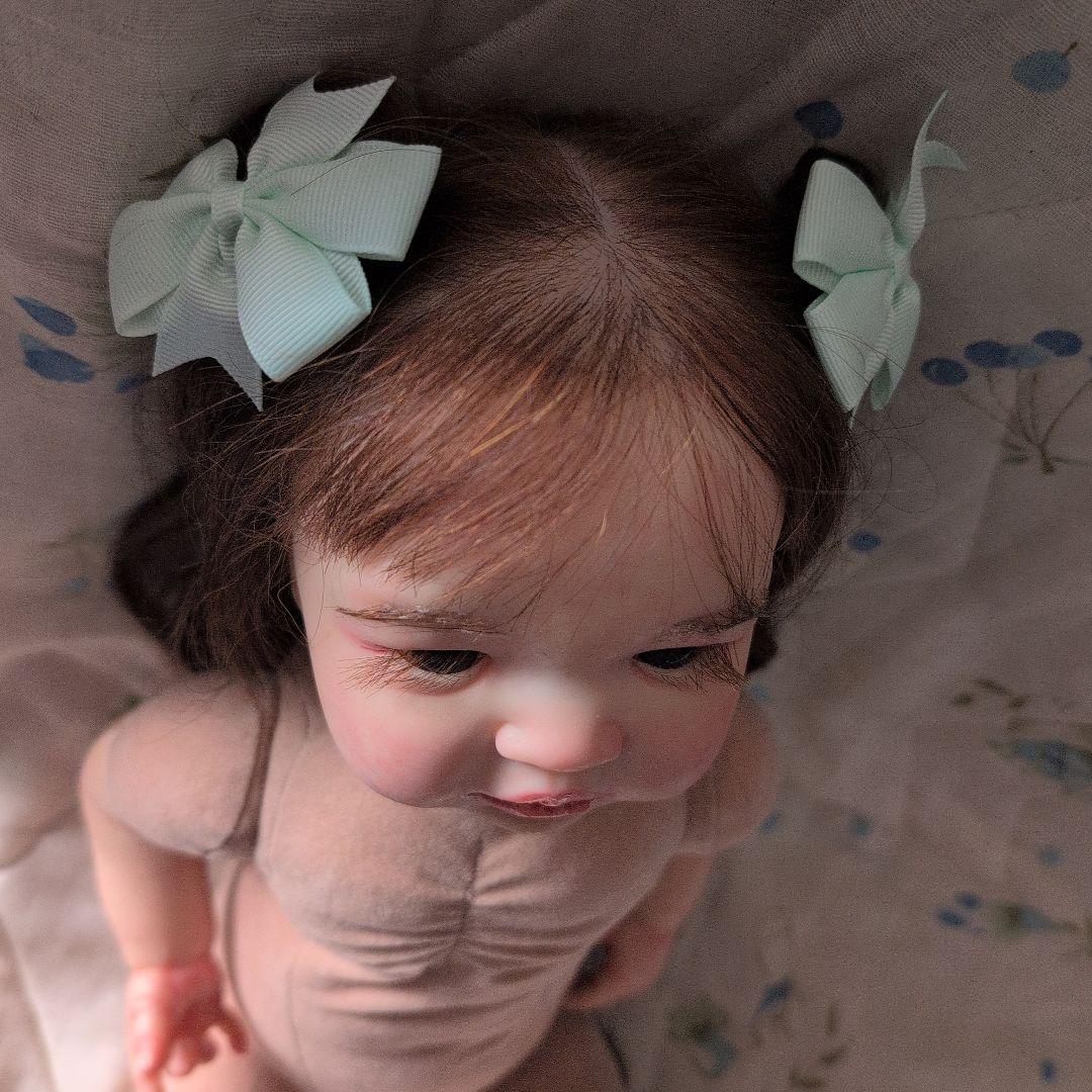 リボーンドール　透明感のある女の子