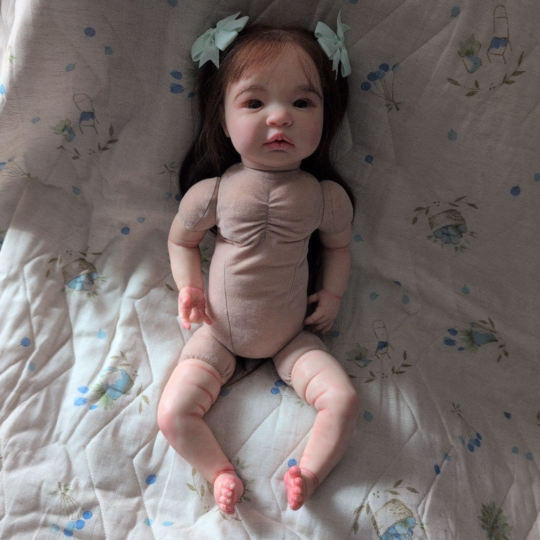 リボーンドール　透明感のある女の子