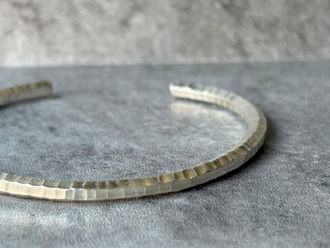 カレンシルバー　バングル　シンプル　ユニセックス