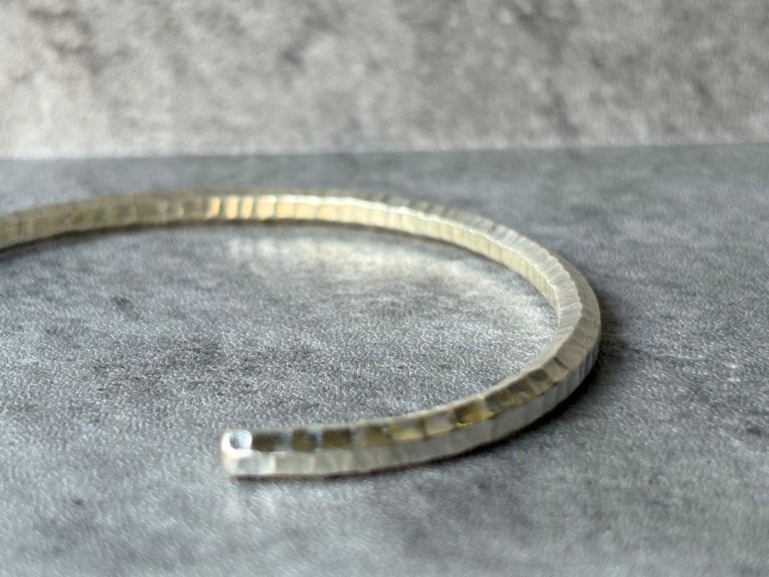 カレンシルバー　バングル　シンプル　ユニセックス