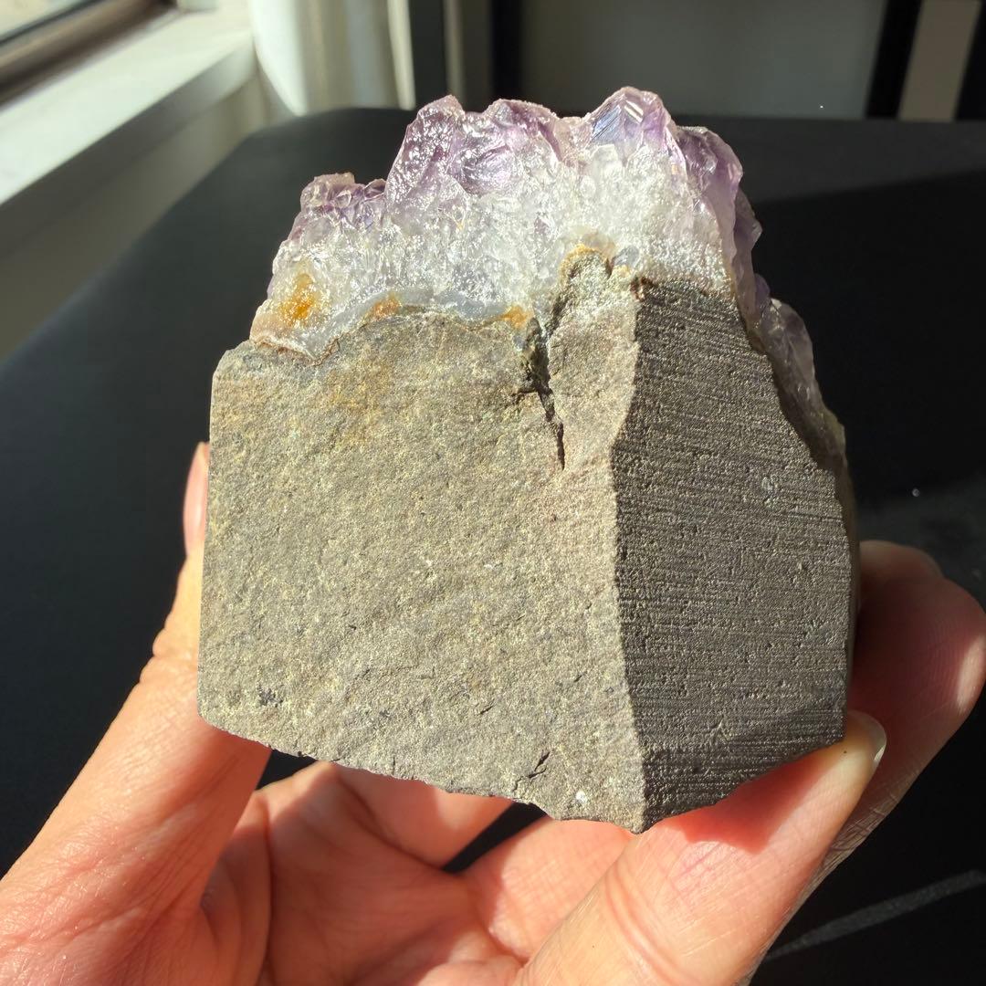 天然石アメジストの原石　置物　鉱物NO.021409