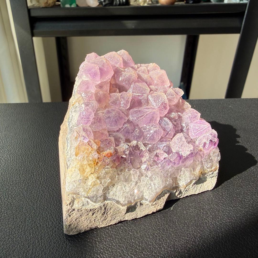 天然石アメジストの原石　置物　鉱物NO.021409