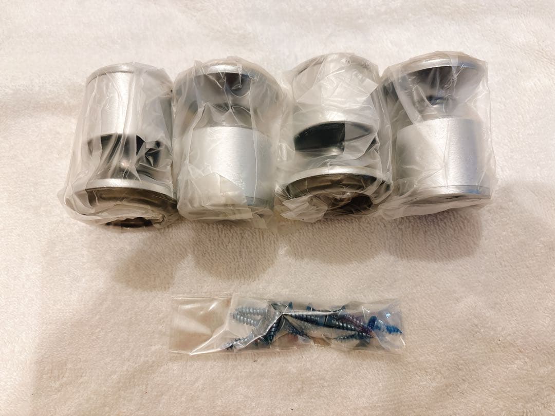 調節可能な家具の脚 4 本セット