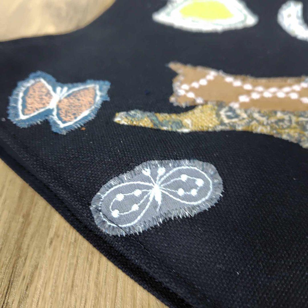 ミナペルホネン/ちょうちょと遊ぶ猫カケラパッチ/ワンハンドルトート