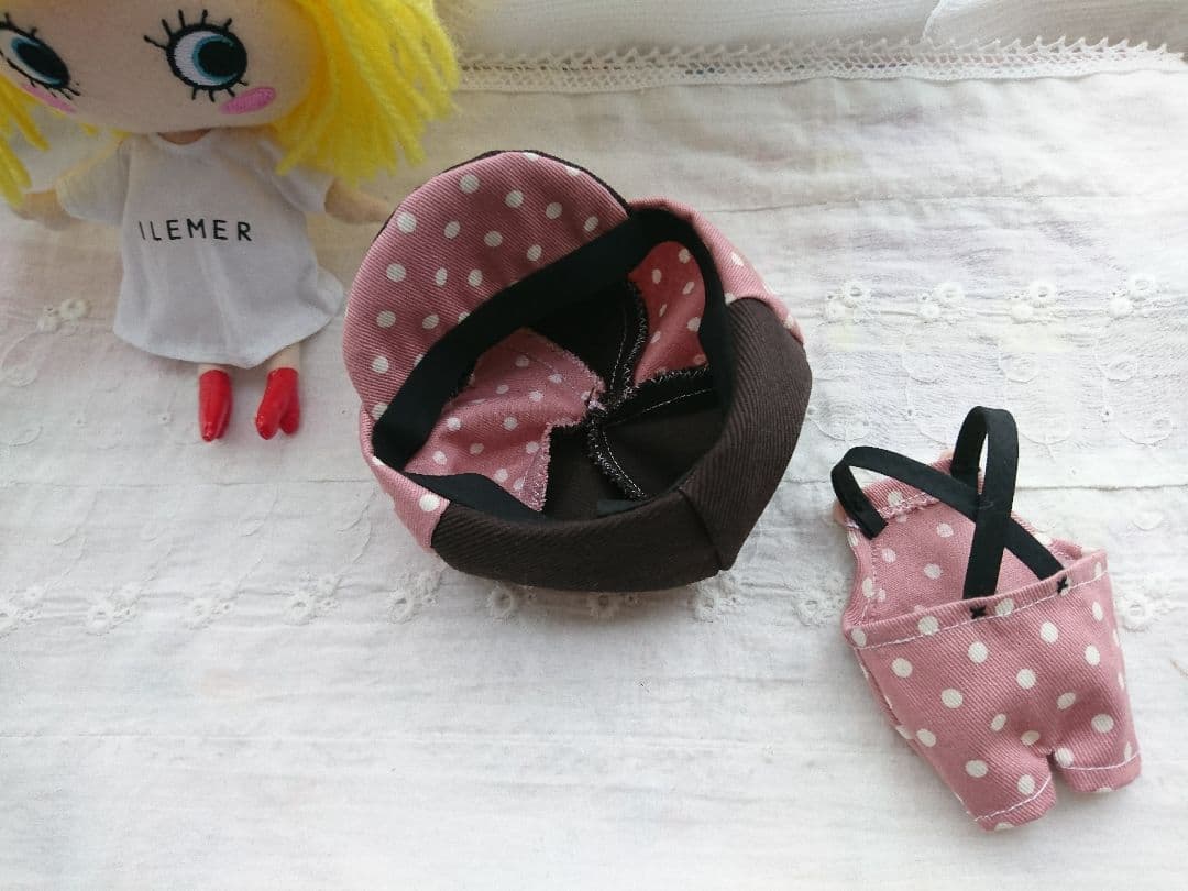 イーマリー イルメール ピンクドットと茶色のキャスケット＆サロペット