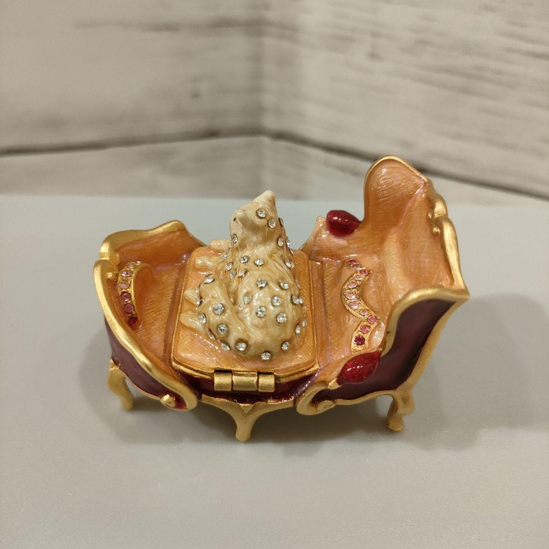 限定　クリスマス　レア　しろねこ　猫　置物　エスティーローダー　練り香水