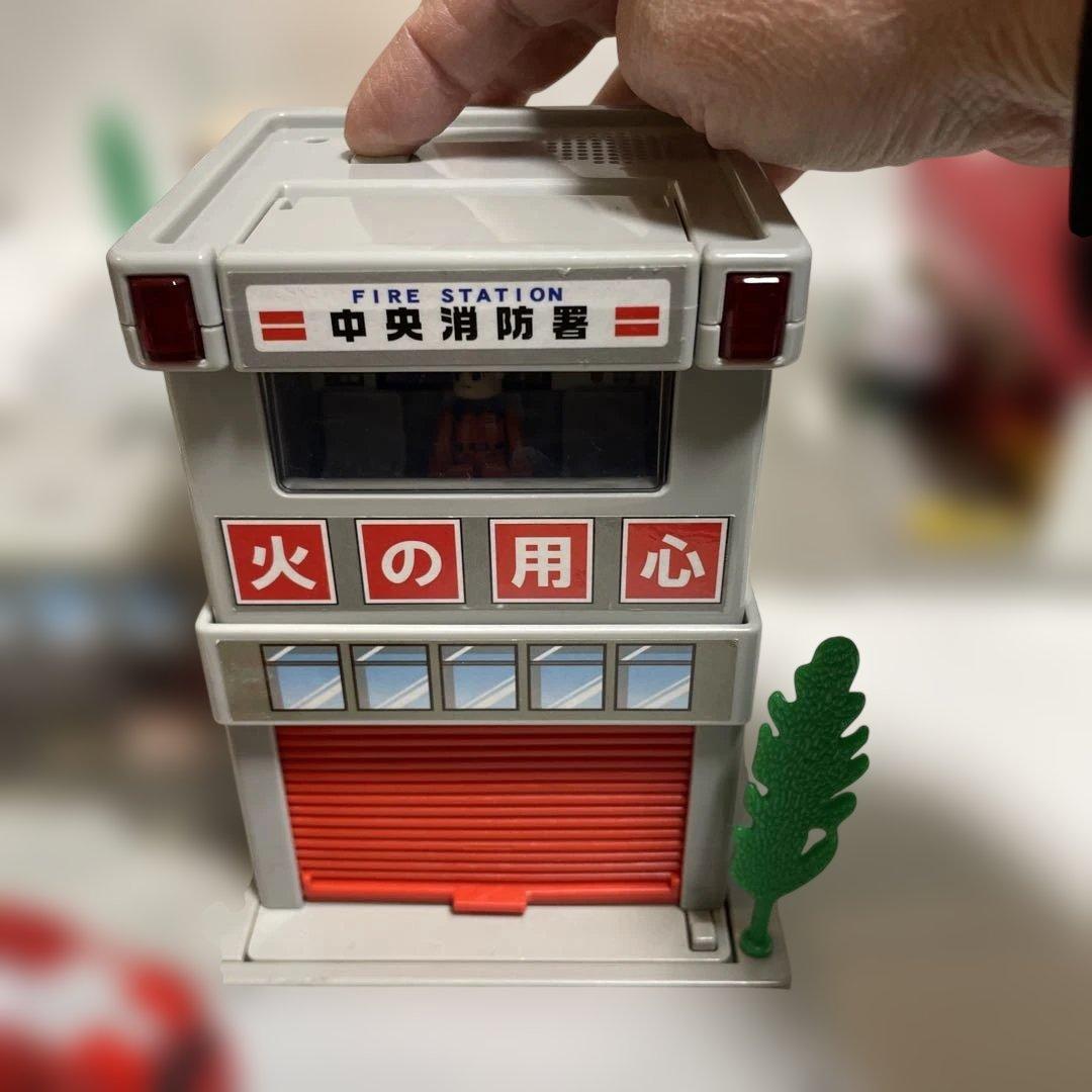 トミカ タウン、ミスド、消防署、郵便局、信号機 - メルカリ