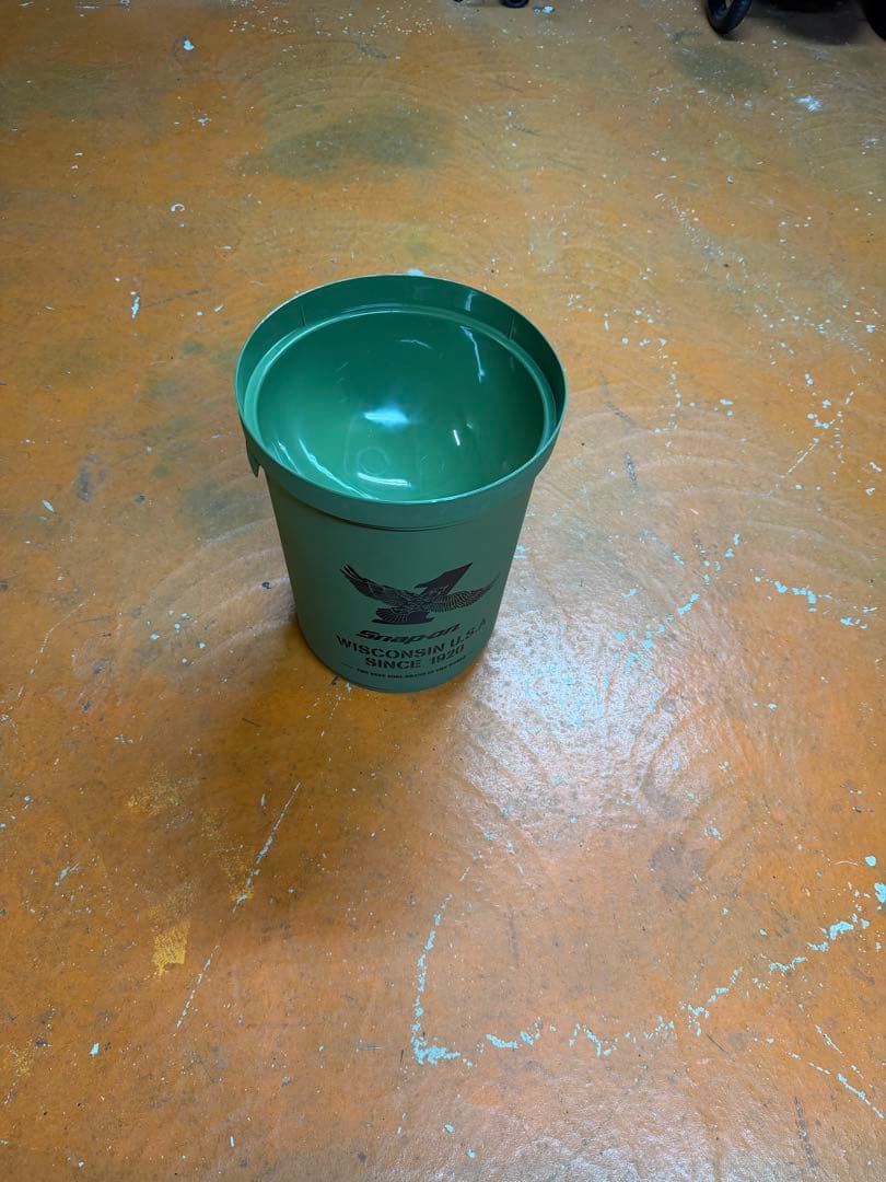 スナップオン　snap-on プッシュ式オリーブグリーンごみ箱