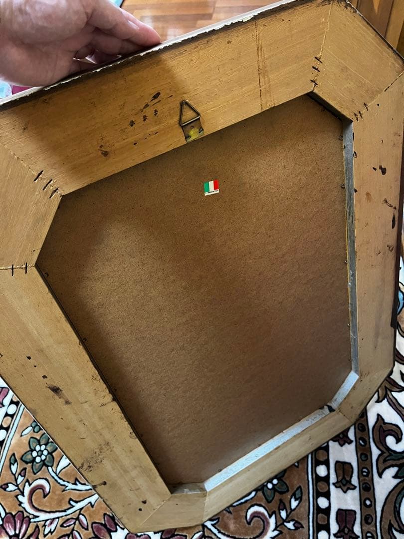 アンティーク八角形の金縁壁掛け鏡