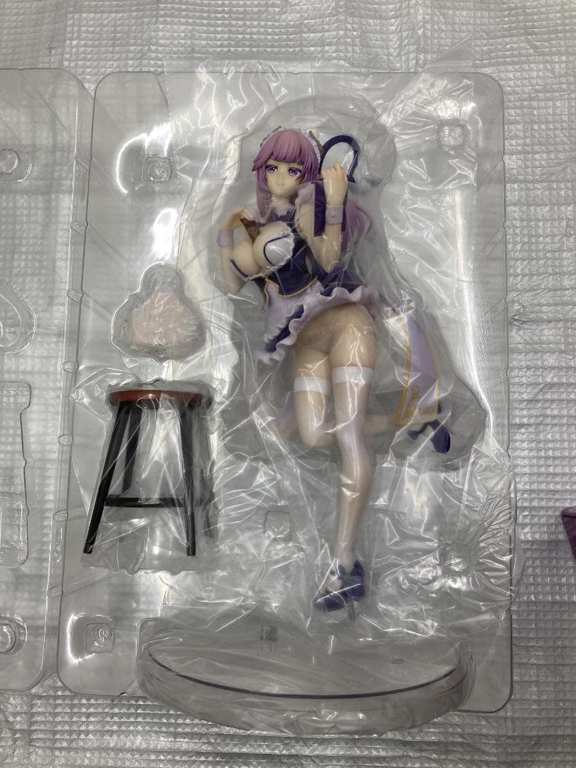 サキュバスメイドのマリア illustration by KEn 銅鈴社