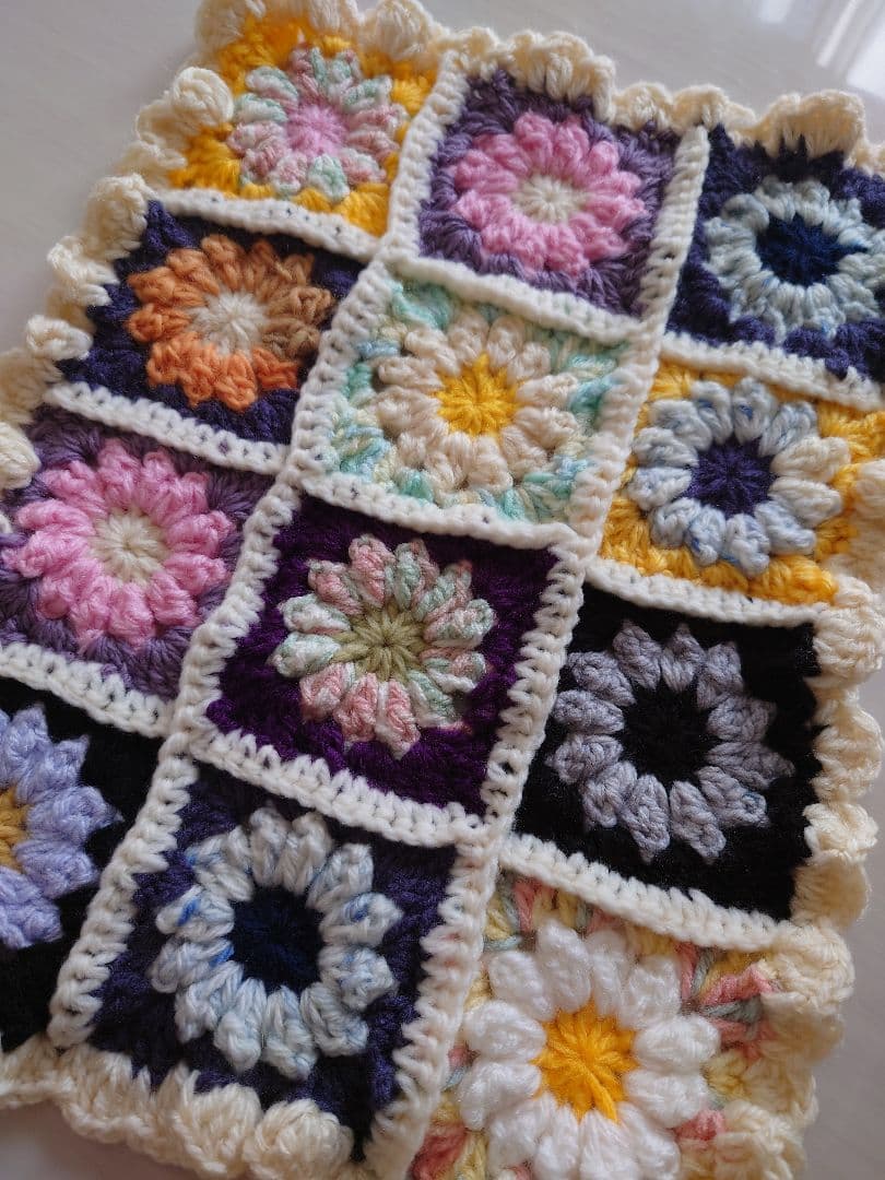 花柄グラニースクエアブランケット - メルカリ