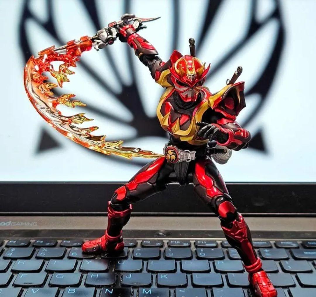 真骨彫製法　仮面ライダー装甲響鬼　用　手首、エフェクトパーツセット　アームド
