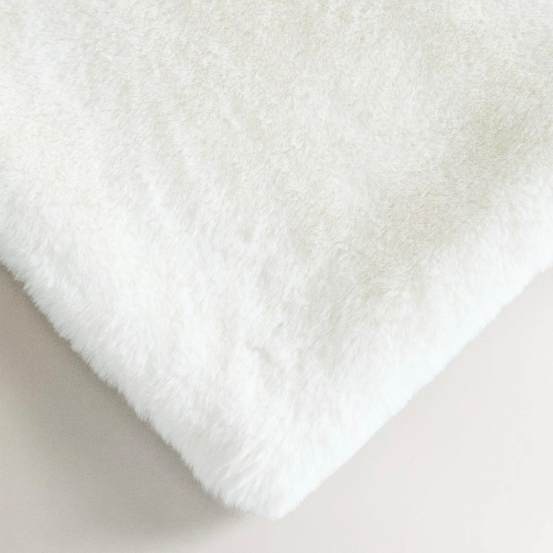 ザラホーム　ZARA  フェイクファーエコファーブランケット　白